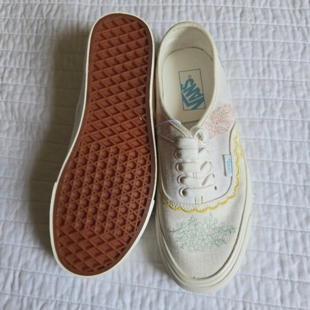 Vans Era Embroidered Floral White Women 8.5 New No Box 022026 - Picture 5 of 8